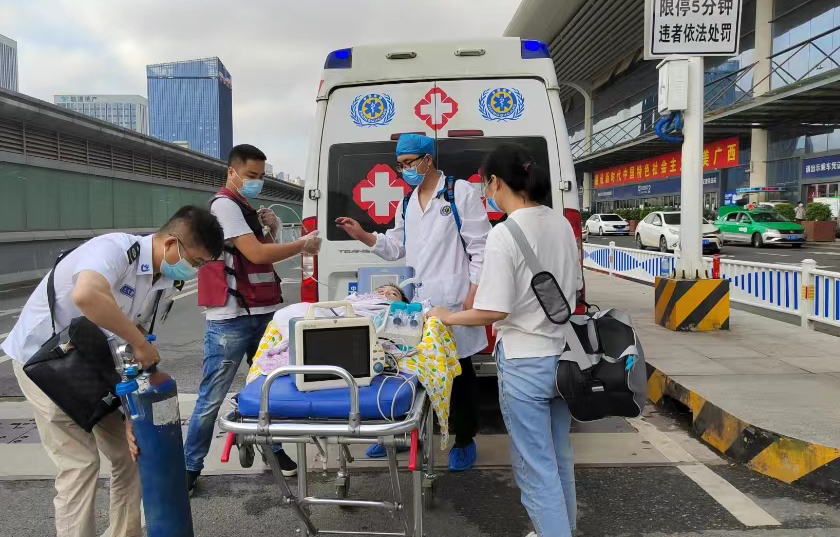 咸丰县救护车出租公司