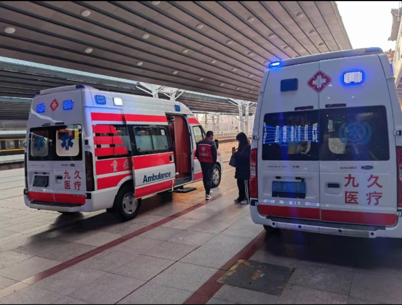 咸丰县救护车长途转运